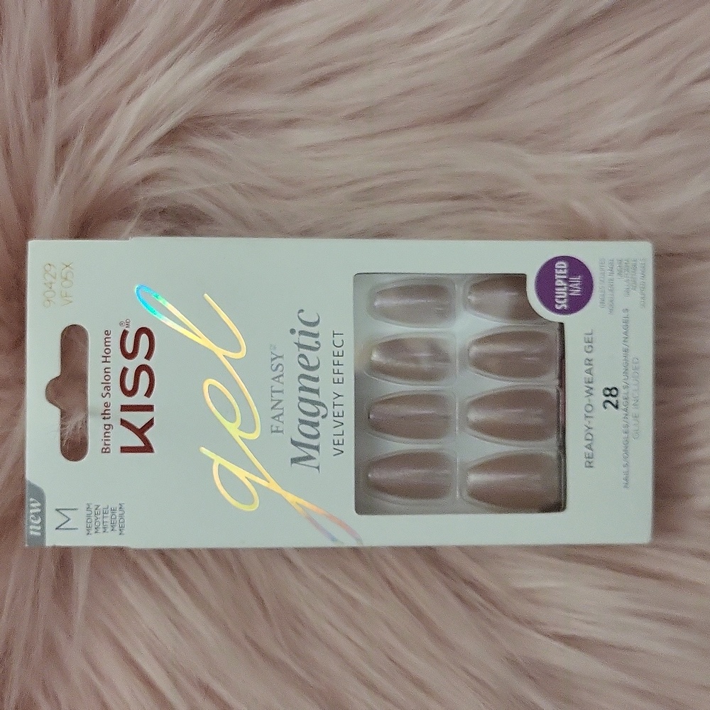 Brand New KISS GEL FANTASY MAGNETIC False Nails-M